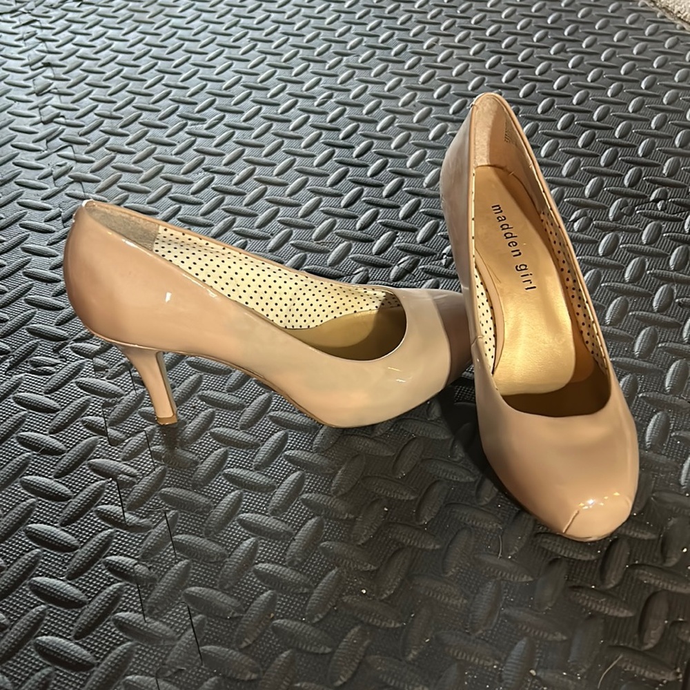 Madden Girl Closed Toe Heels